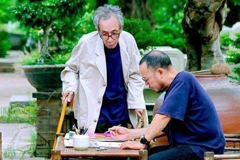 Nhà văn Kim Lân và con trai - họa sĩ Thành Chương. 1786000497207_27959769727