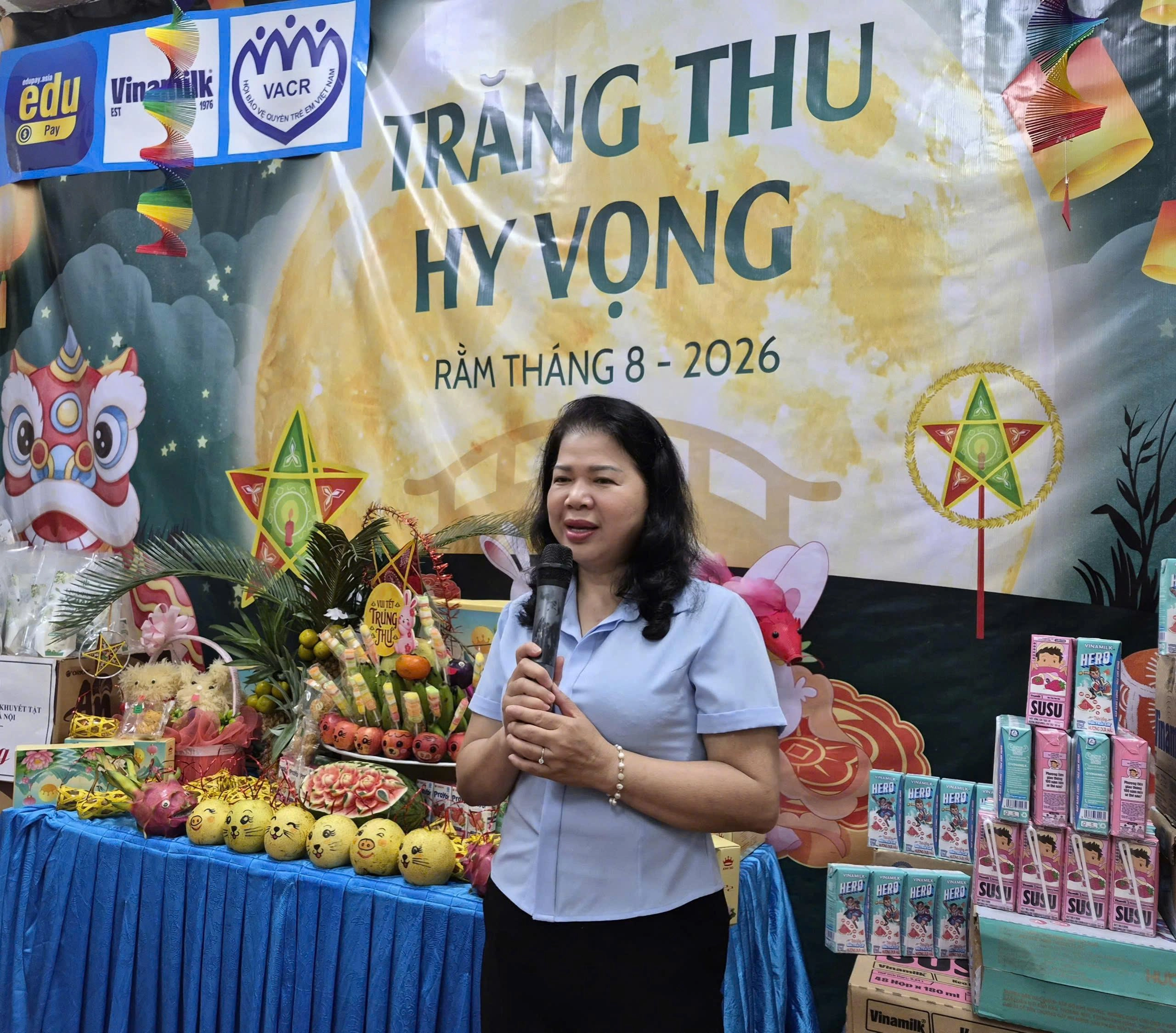 Bà Lê Tuyết Mai - Phó Chủ tịch Hội Bảo vệ quyền trẻ em Việt Nam chia sẻ tại chương trình. 1790322520324_27959769727