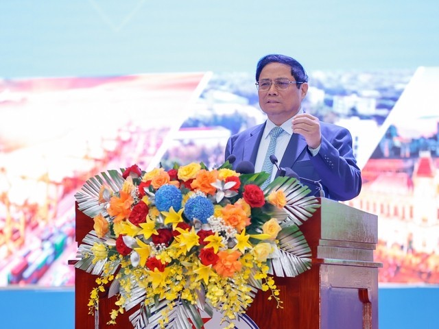 PM Pham Minh Chinh speaks at the third conference of the Coordinating Council for the Southeastern Region on May 5 - photo: VGP/Nhat Bac