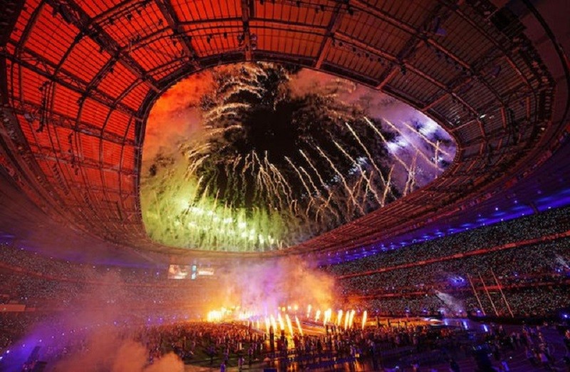 Màn pháo hoa rực rỡ trong Lễ bế mạc Paralympic Paris 2024. (Ảnh: Getty Images)