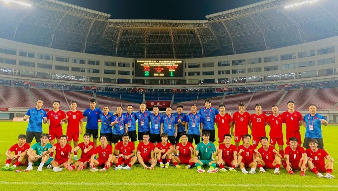 Các thành viên U22 Việt Nam mừng sau khi thắng U22 Malaysia ở lượt cuối giải giao hữu U22 quốc tế CFA Team China 2024 tối 10/9. Ảnh: VFF