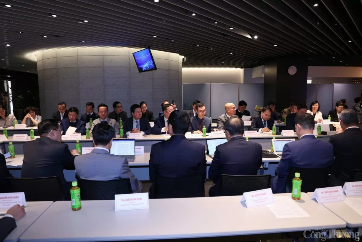 Bộ trưởng Nguyễn Hồng Diên chủ trì Hội nghị Tham tán thương mại khu vực châu Á - châu Phi năm 2024 Chùm ảnh: Hội nghị Tham tán thương mại, Trưởng Cơ quan Thương vụ khu vực châu Á - châu Phi năm 2024