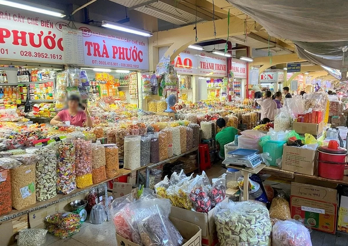 TP. Hồ Chí Minh đồng bộ loạt giải pháp chống buôn bán hàng giả