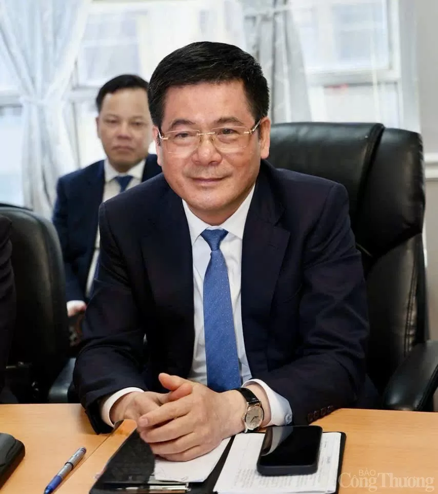 Bộ trưởng Nguyễn Hồng Diên Excelerate Energy về phát triển khí LNG Bộ trưởng Nguyễn Hồng Diên Excelerate Energy về phát triển khí LNG