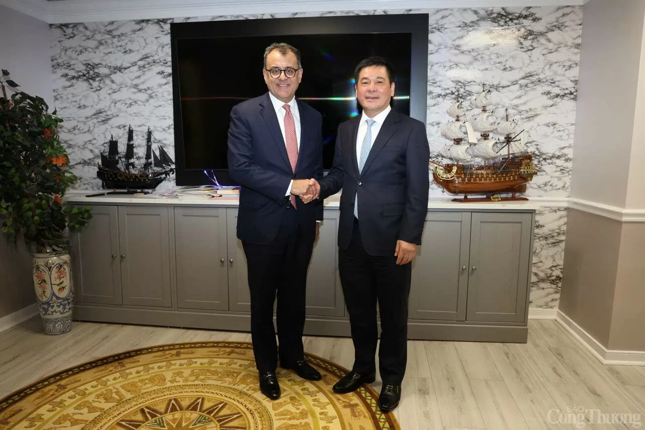 Bộ trưởng Nguyễn Hồng Diên làm việc với lãnh đạo Tập đoànGoogle Bộ trưởng Nguyễn Hồng Diên làm việc với lãnh đạo Tập đoàn Google