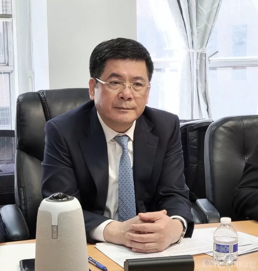 Bộ trưởng Nguyễn Hồng Diên làm việc với Space X về hàngkhông Bộ trưởng Nguyễn Hồng Diên làm việc với Space X về hợp tác hàng không