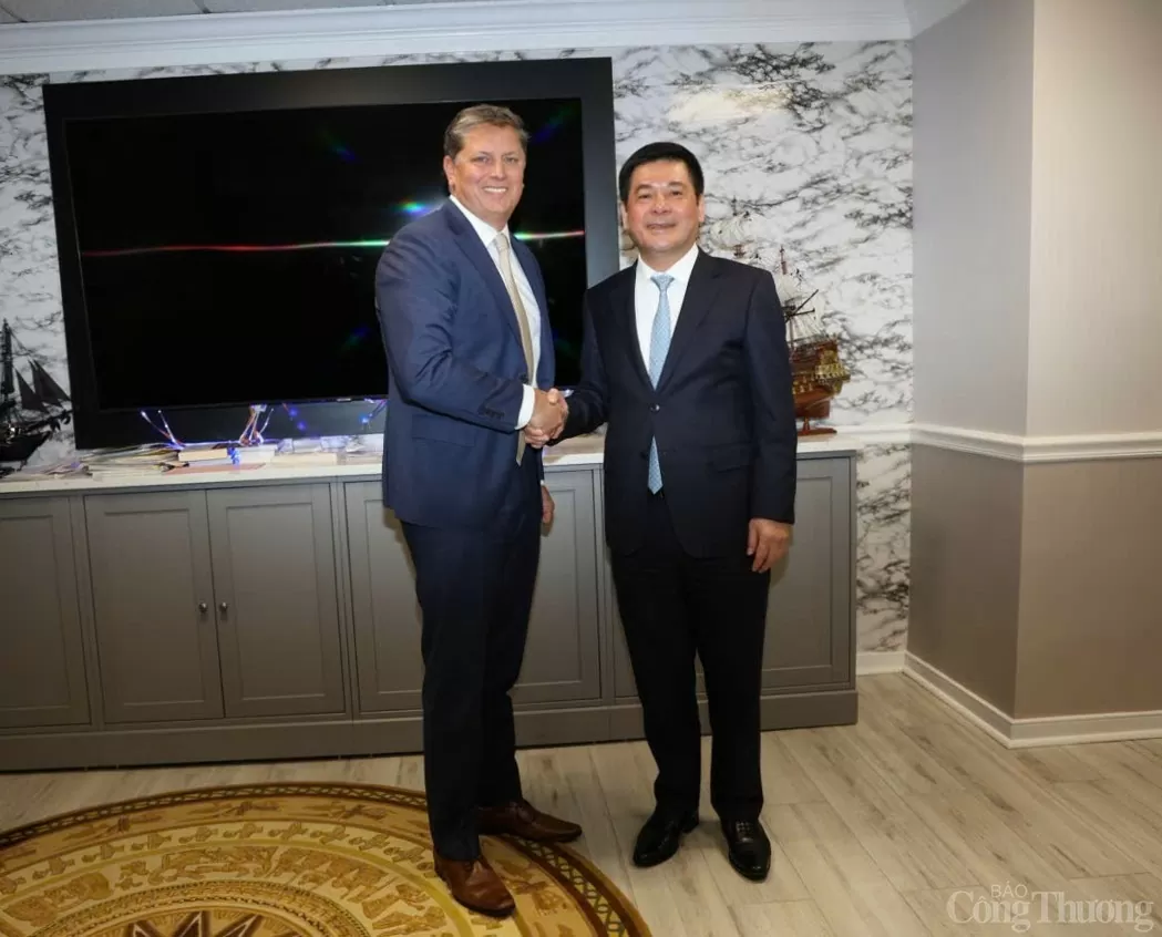 Bộ trưởng Nguyễn Hồng Diên làm việc với Space X về hàngkhông Bộ trưởng Nguyễn Hồng Diên làm việc với Space X về hợp tác hàng không