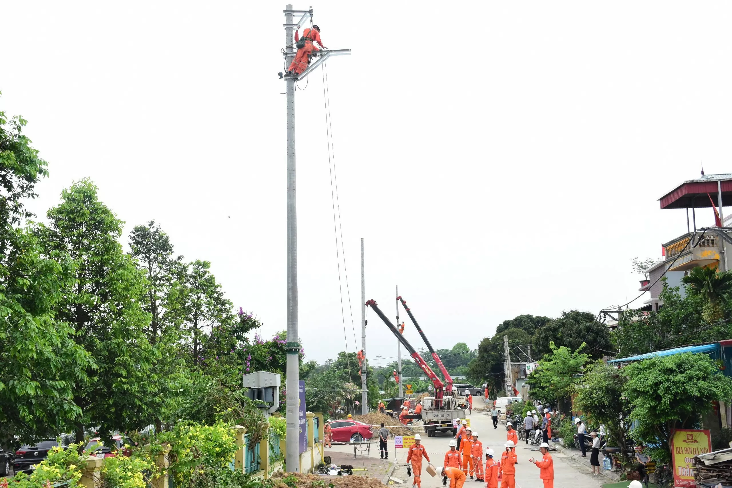 EVNHANOI triển khai toàn diện công tác phòng chống thiên tai EVNHANOI triển khai toàn diện công tác phòng chống thiên tai