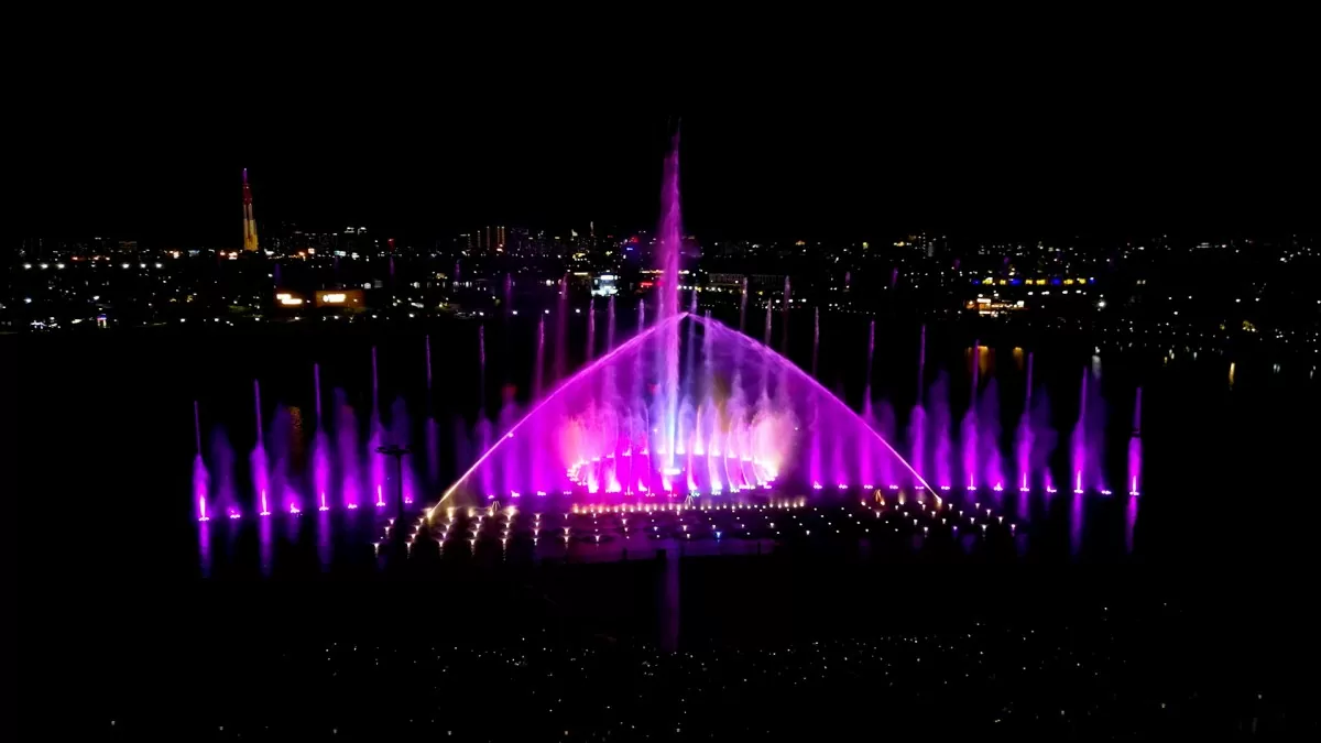 Van Phuc Water Show khởi đầu mùa hè cho trẻ thơ Van Phuc Water Show khởi đầu mùa hè cho trẻ thơ