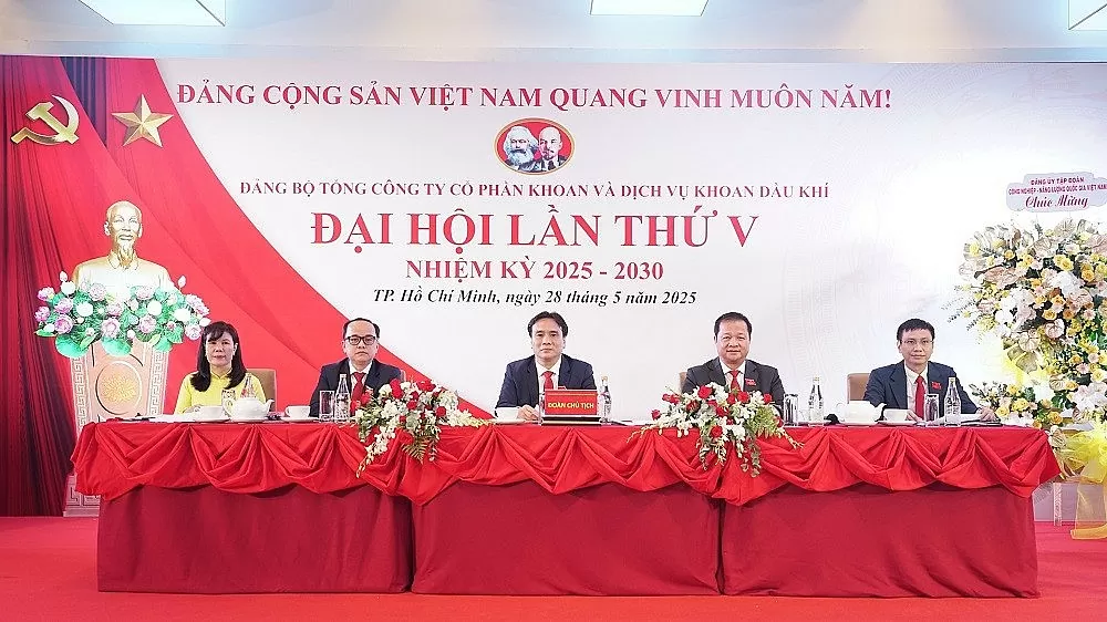 Đoàn Chủ tịch điều hành Đại hội (Ảnh PVD) Đoàn Chủ tịch điều hành Đại hội (Ảnh PVD)