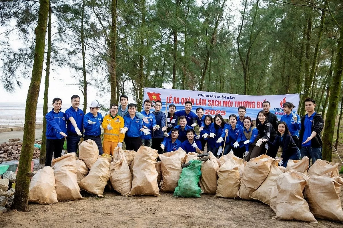 Tích cực tham gia nhiều chương trình bảo vệ biển, dọn dẹp rác thải và chất thải nhựa (Ảnh PV GAS) Tích cực tham gia nhiều chương trình bảo vệ biển, dọn dẹp rác thải và chất thải nhựa (Ảnh PV GAS)