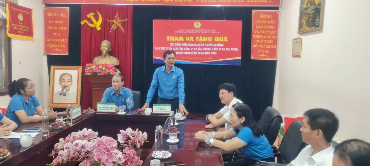 Công đoàn Công Thương Việt Nam gửi yêu thương tới những người gìn giữ rừng xanh