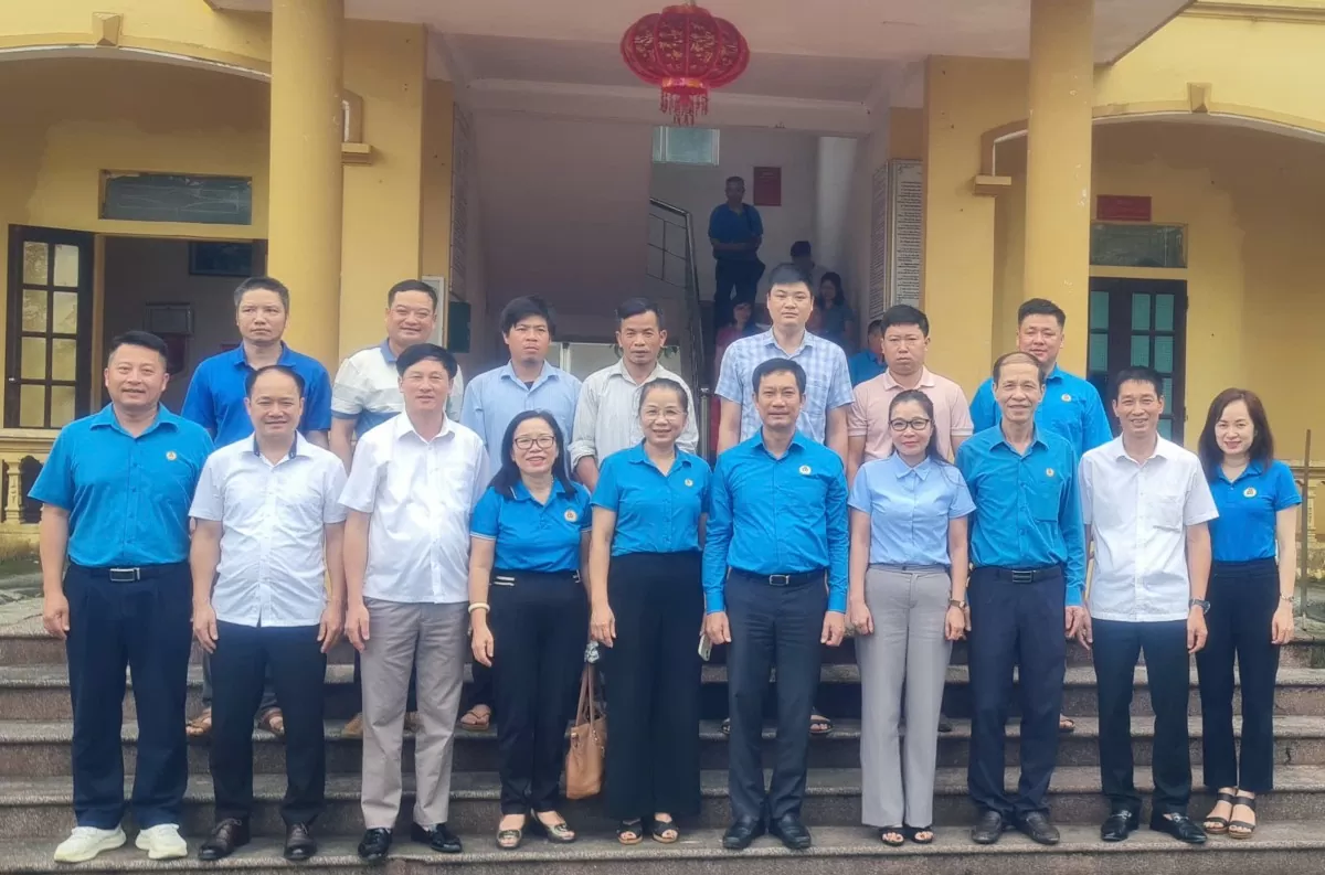 Công đoàn Công Thương Việt Nam gửi yêu thương tới những người gìn giữ rừng xanh