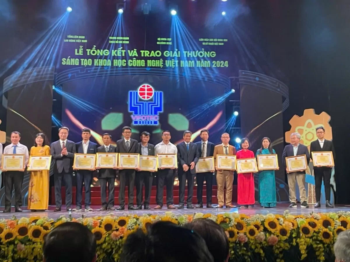 EVNCPC có 5 công trình được vinh danh và trao giải thưởng sáng tạo khoa học công nghệ Việt Nam năm 2024 EVNCPC có 5 công trình được vinh danh và trao giải thưởng sáng tạo khoa học công nghệ Việt Nam năm 2024