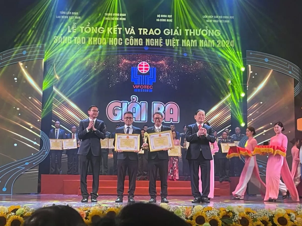 Nhóm tác giả: Lê Hồng Cương, Nguyễn Đình Tuân, Võ Văn Phương, Nguyễn Văn Hiếu, Nguyễn Công Minh - Công ty TNHH MTV Điện lực Đà Nẵng) Nhóm tác giả: Lê Hồng Cương, Nguyễn Đình Tuân, Võ Văn Phương, Nguyễn Văn Hiếu, Nguyễn Công Minh - Công ty TNHH MTV Điện lực Đà Nẵng)