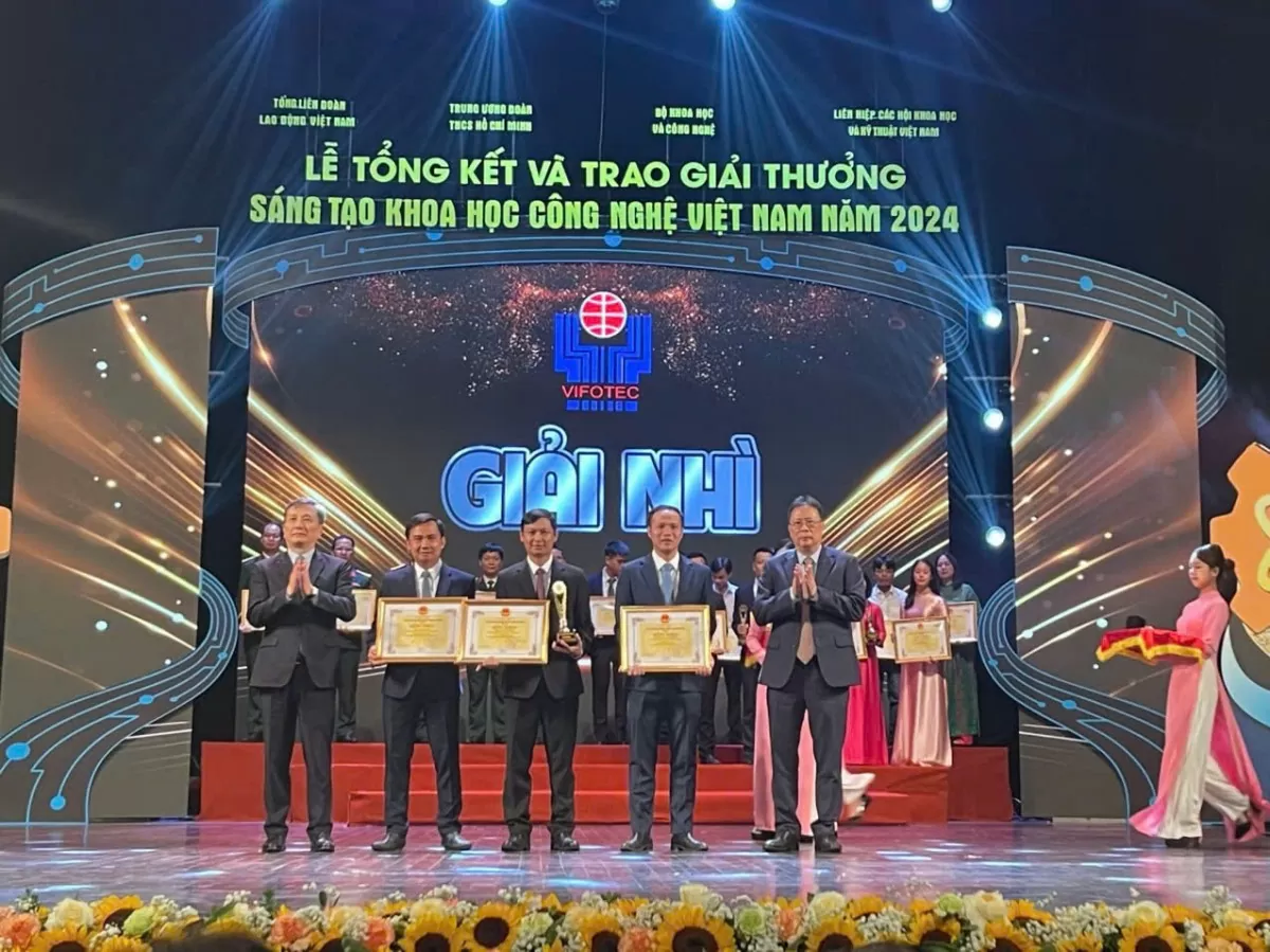 Nhóm tác giả: Trương Minh Tú, Lương Quốc Trọng, Lê Trần Hoàng Việt, Võ Như Vũ, Phạm Thiện - Công ty TNHH MTV Điện lực Đà Nẵng Nhóm tác giả: Trương Minh Tú, Lương Quốc Trọng, Lê Trần Hoàng Việt, Võ Như Vũ, Phạm Thiện - Công ty TNHH MTV Điện lực Đà Nẵng