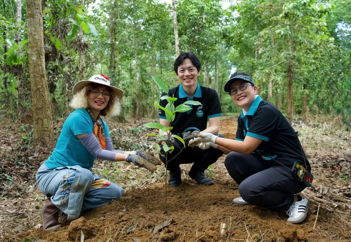 JTI Vietnam tiếp tục hành trình phủ xanh Việt Nam JTI Vietnam tiếp tục hành trình phủ xanh Việt Nam