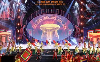 Phê duyệt mẫu biểu trưng phục vụ tuyên truyền dịp Quốc khánh 2/9