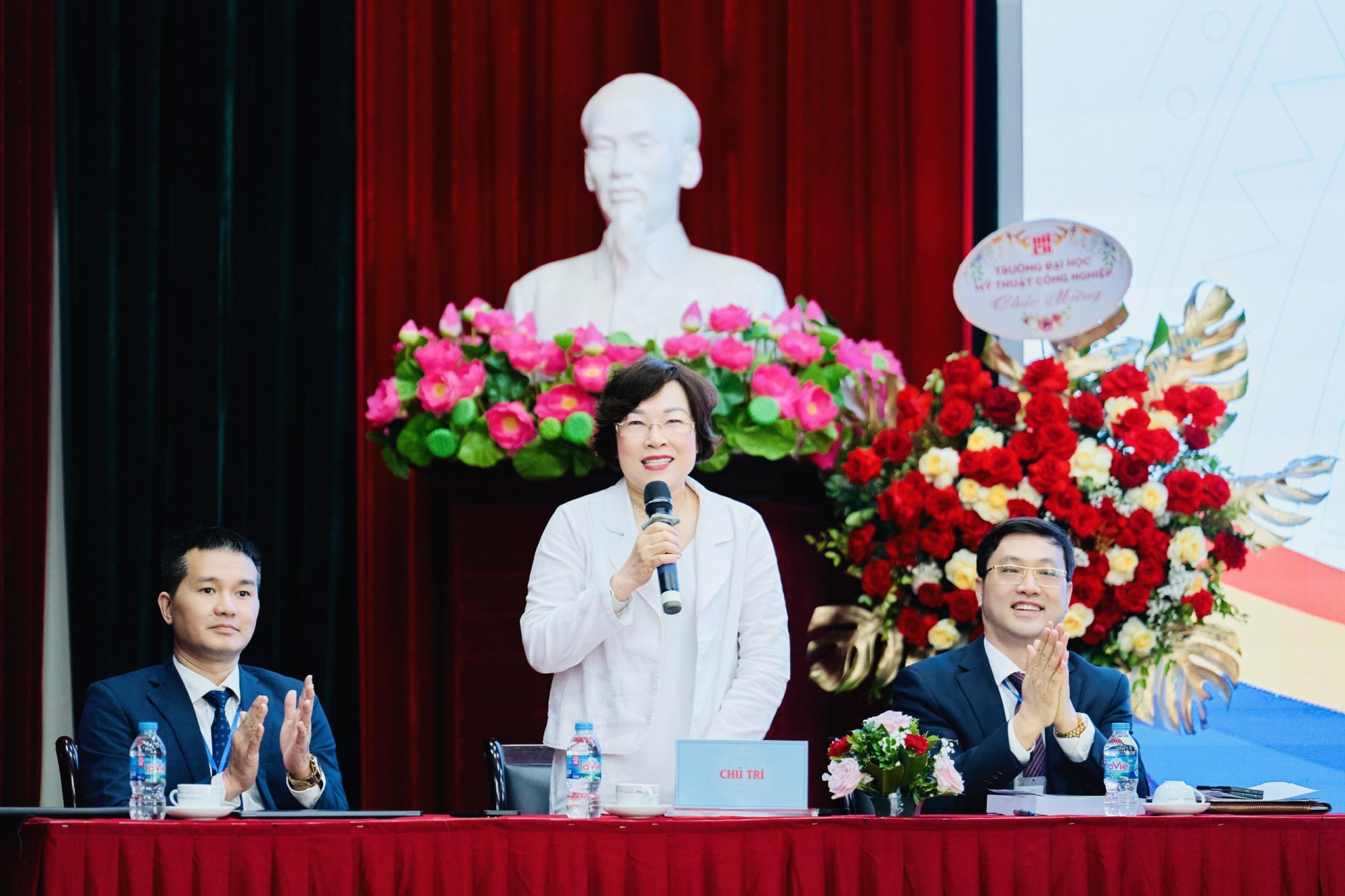 GS.TS. Nguyễn Thị Mỹ Lộc