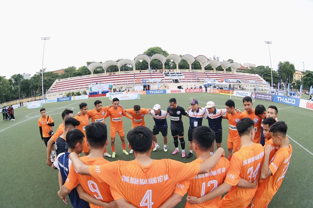 SHB FC đại diện cho Công đoàn Ngân hàng Việt Nam tham gia giải đấu Anh 3