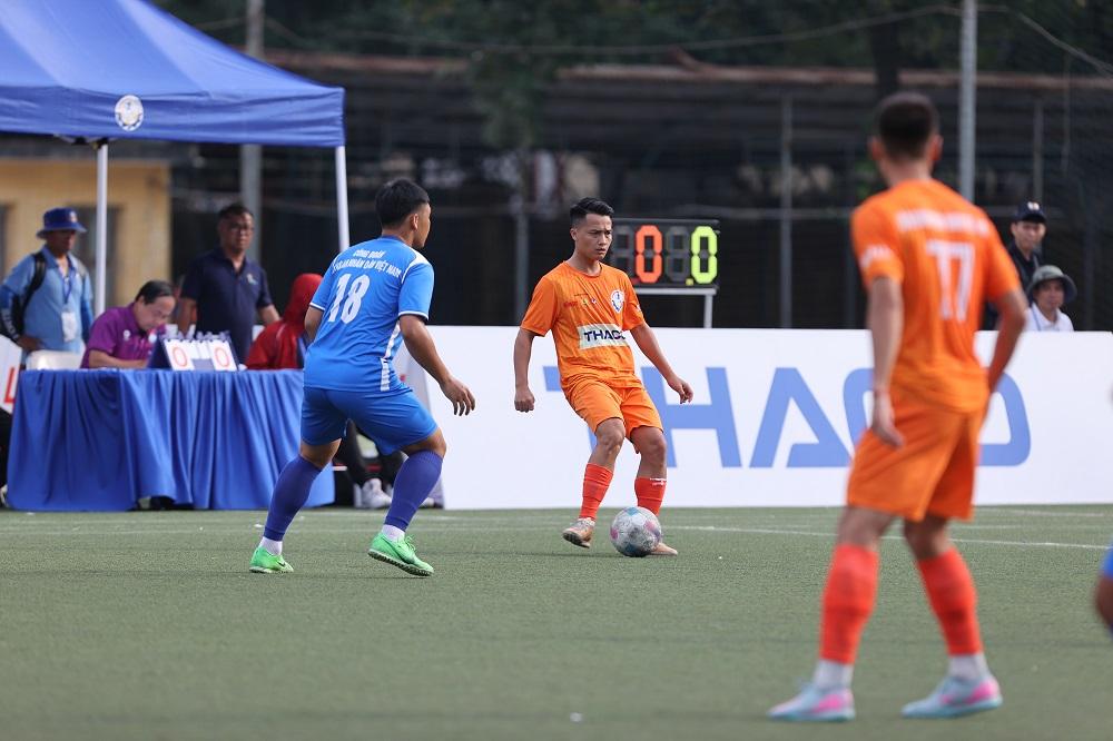 SHB FC không chỉ là một đội bóng đơn thuần, mà còn là biểu tượng của tình yêu bóng đá và tinh thần thể thao của Ngân hàng SHB Anh 4