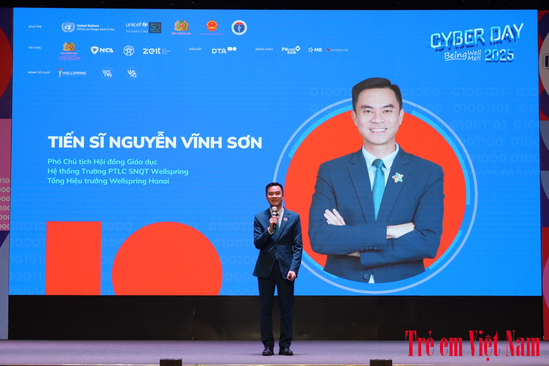 TS. Nguyễn Vĩnh Sơn - Phó Chủ tịch Hội đồng giáo dục Hệ thống trường PTLC SNQT Wellspring, Tổng Hiệu trưởng trường Wellspring Hanoi. JMT00165