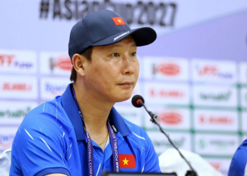 Huấn luyện viên Kim Sang Sik muốn đội tuyển Việt Nam thắng đậm Nepal