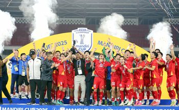 Lịch thi đấu bóng đá ngày 30/7: Arsenal đấu với Tottenham