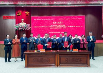 Bộ Ngoại giao lần đầu ký Quy chế phối hợp toàn diện triển khai công tác đối ngoại với địa phương