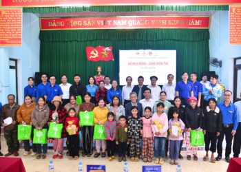 Ngành điện miền Trung tri ân và hỗ trợ cộng đồng tại Huế