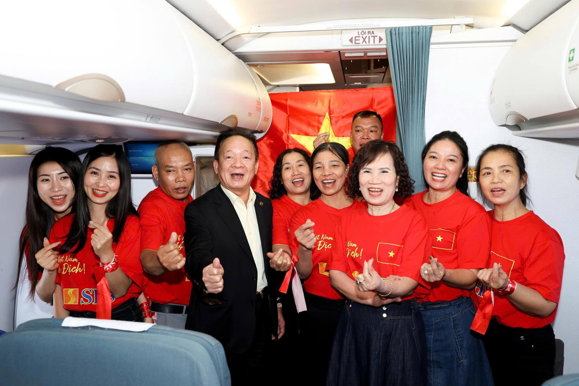 Những đóng góp của bầu Hiển và T&T Group cho bóng đá, thể thao Việt Nam không dừng mà vẫn đang tiếp tục. bầu hiển