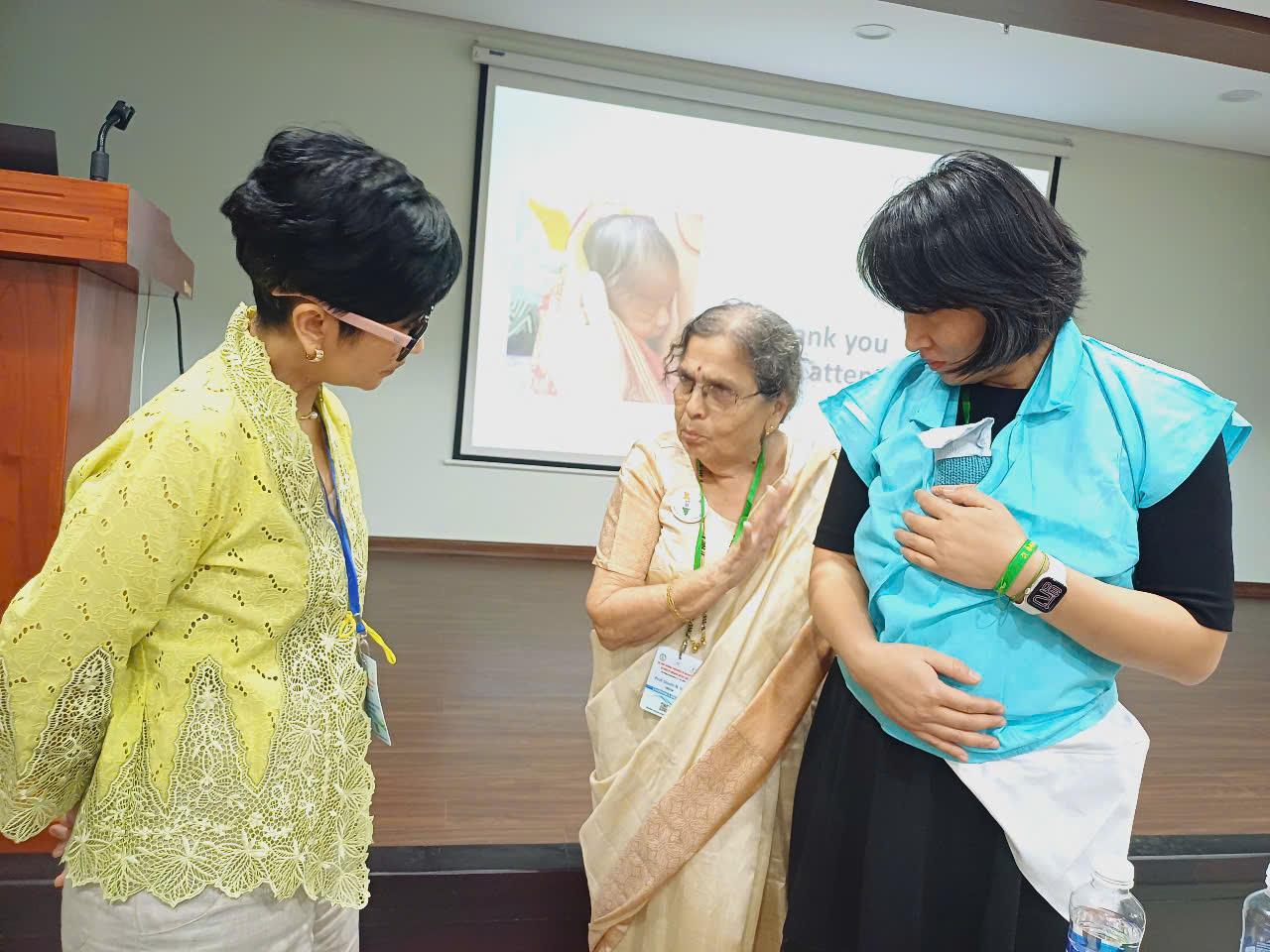 Chia sẻ kiến thức chăm sóc trẻ sinh non, nhẹ cân bằng phương pháp KMC. p kangaroo 2p kangaroo 2