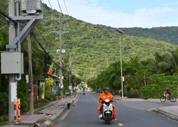 Điện lưới quốc gia: Cú hích cho Côn Đảo phát triển xanh, bền vững