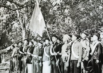 Từ 34 chiến sĩ ‘quần nâu áo vải’ đến đội quân cách mạng của dân tộc