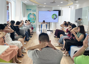 Doanh nghiệp trong ‘cuộc đua mềm’ nâng chuẩn môi trường làm việc