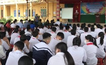 Gia đình, nhà trường và xã hội: Tam giác vàng bảo vệ trẻ vị thành niên