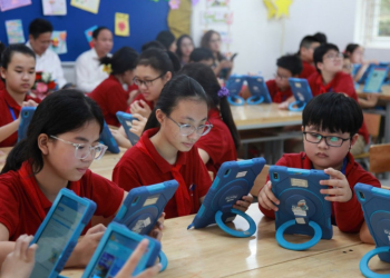 Thí điểm giáo dục trí tuệ nhân tạo cho học sinh phổ thông