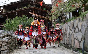 Thúc đẩy du lịch nông thôn gắn với văn minh sinh thái, phát triển bền vững