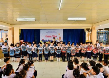 ‘Cùng em bước qua mùa lũ’ nỗ lực để không một học sinh nào bị bỏ lại phía sau chỉ vì thiên tai