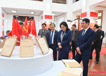 Triển lãm tư liệu đặc biệt kỷ niệm 80 năm Quốc hội Việt Nam