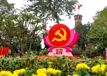 Sắc xuân Hà Nội hòa cùng khí thế Đại hội Đảng XIV