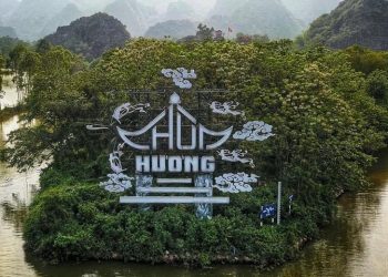 Lễ hội Du lịch chùa Hương năm 2026 thu hút du khách 4 mùa