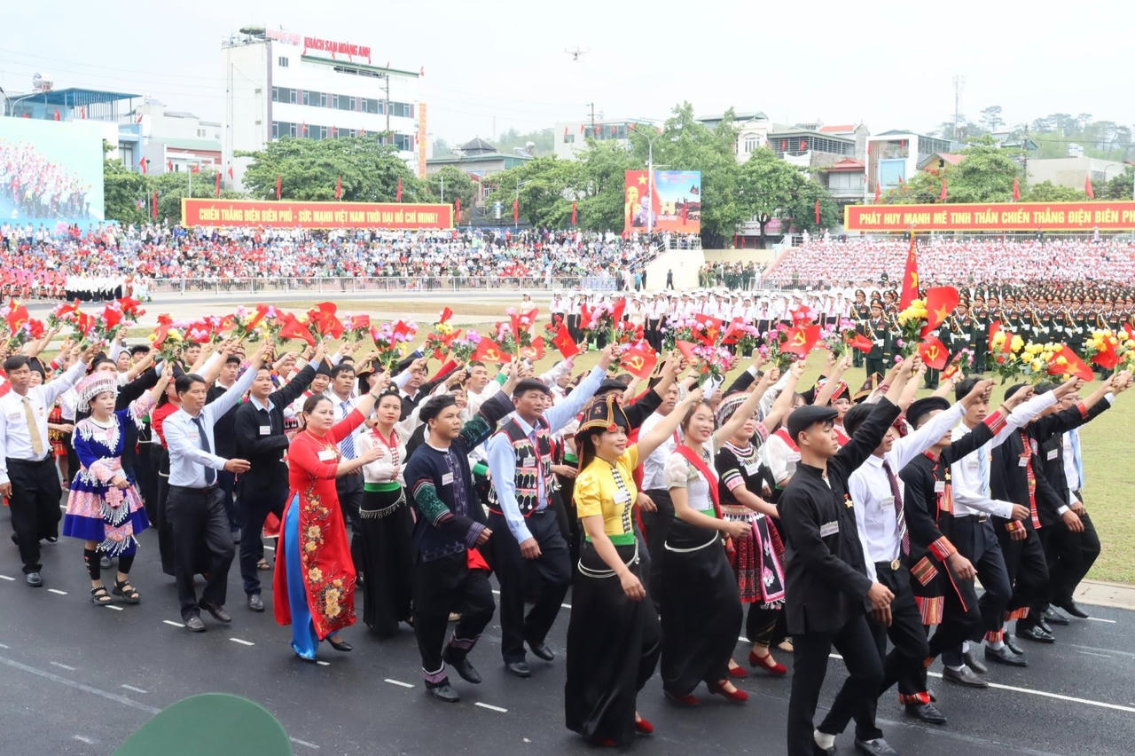 Chung sức, đồng lòng đưa đất nước đến đài vinh quang