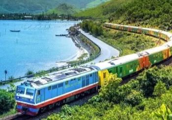 “Chuyến tàu hạnh phúc” lan tỏa không khí vui tươi trong xã hội