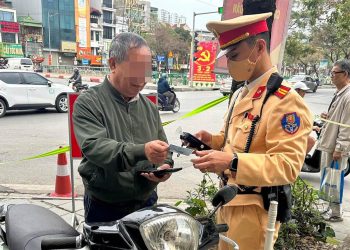 ‘Siết’ xử lý lái xe có nồng độ cồn lưu thông tại Hà Nội sau Tết