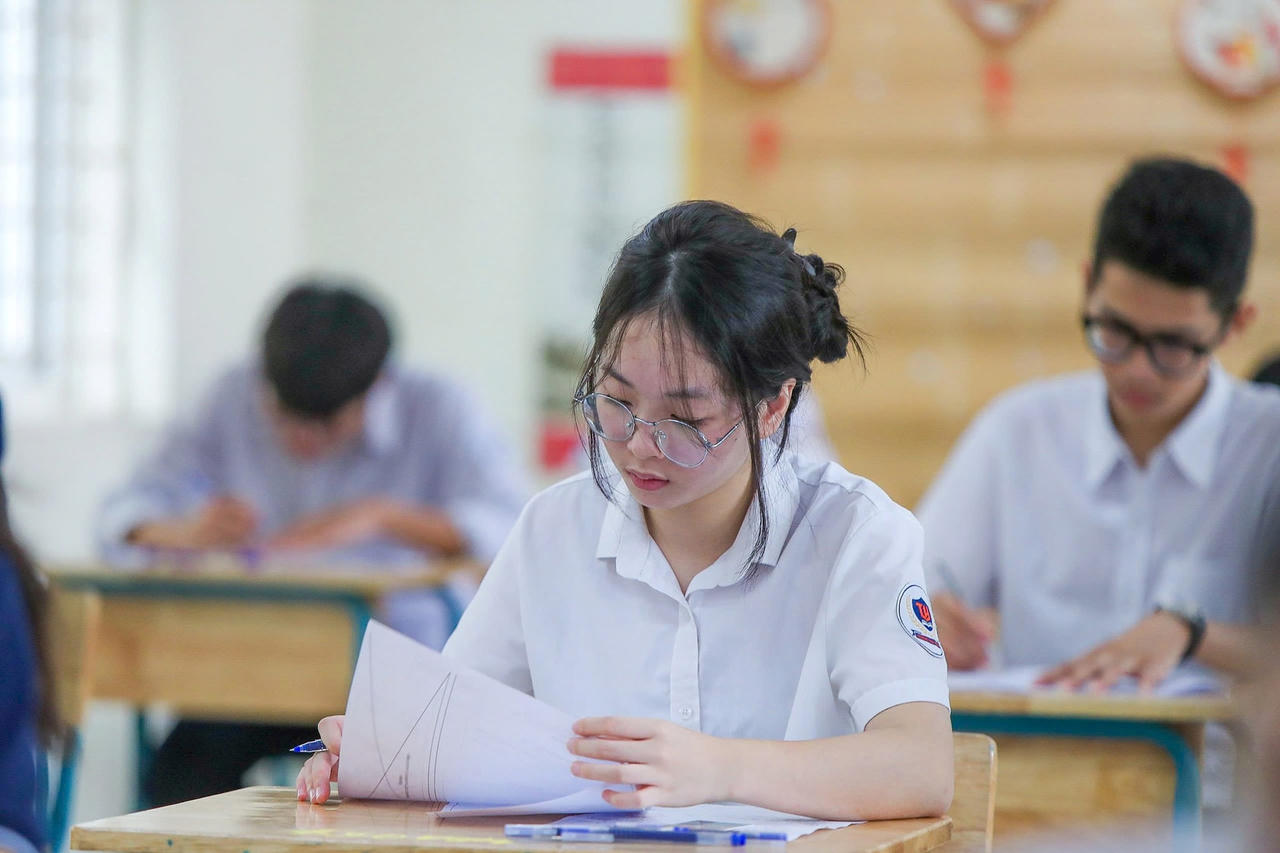 Loạt tỉnh, thành công bố môn thi thứ 3 vào lớp 10 Loạt tỉnh, thành công bố môn thi thứ 3 vào lớp 10