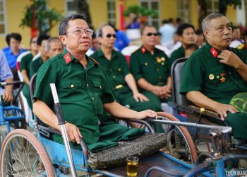 Niềm vui từ món quà ngày Xuân