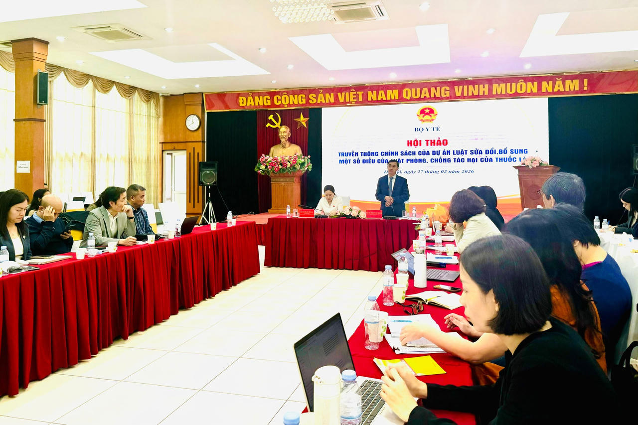 Luật hóa lệnh cấm thuốc lá điện tử, thuốc lá nung nóng để 'khóa' độc hại từ nguồn đến ngọn