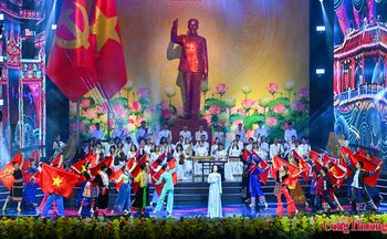 Tuổi trẻ Chính phủ báo công dâng Bác, khẳng định vai trò thanh niên xung kích