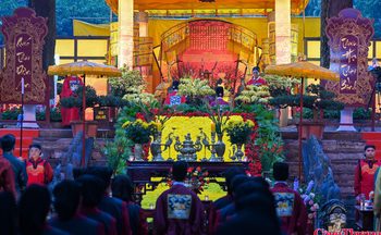 Thành phố Huế: Khai mạc Lễ hội đền Huyền Trân